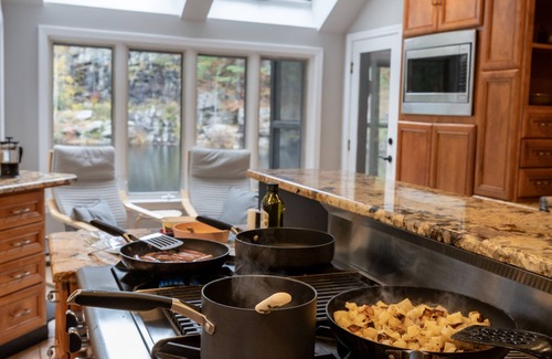 Milford House | NEW 2 Villas Private Quarry Oasis Sleeps 24