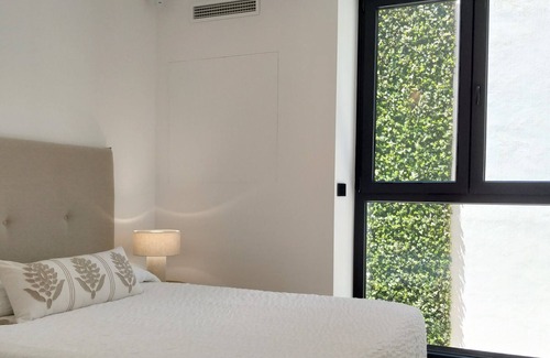 La Caleta Apartment | (NEW 2022) LA MALAGUETA BEACH FRONT LUXURY SUITE WITH PARKING AND SEA VIEWS