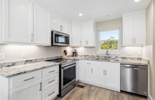Port St. Joe House | New 2br/2.5ba modern coastal retreat - walk to the beach!