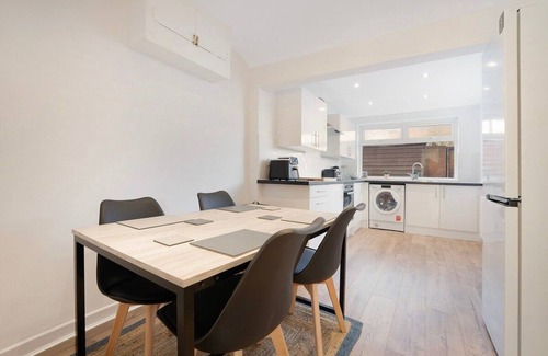 Ashington House | New 2BR in 53 Rowlington Terrace