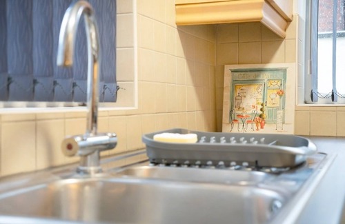 Darlington House | New! 2BR in Dundee Free WIFI