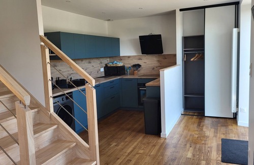 Ploneour-Lanvern Apartment | New: 3* accommodation with terrace between land & sea.