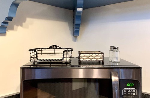 Faubourg Marigny Bed & Breakfast | NEW 3-bdrm top floor of mansion w/balconies at French Quarter and Frenchmen St.