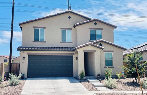 South Mountain House | New 3-bedroom, 3-bath house near South Mountain Preserve