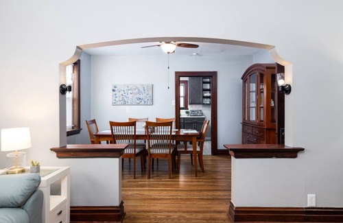 St. Louis Apartment | New 3 Bedroom City Escape