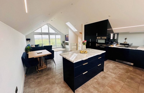 Rose House | New 3 double bedroom modern luxury countryside home near Perranporth seaside