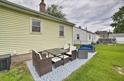 Michigan City House | *New* < 3 Miles to Beach + Casino + Zoo + Shopping!