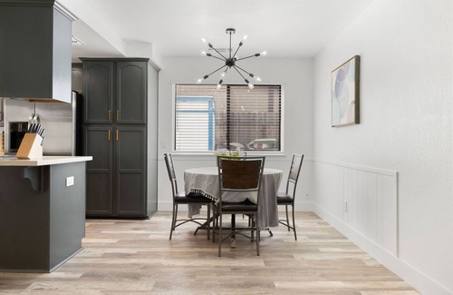 Carmichael House | New 3BD/2BA Ideal Escape Close to the River