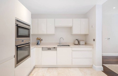Brompton & Hans Town Apartment | New 3Bed in Knightsbridge