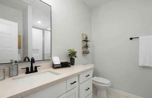 Pharr House | New 3BR 2 1/2BA Retreat and Playpark: Luxe Scandinavian Style!