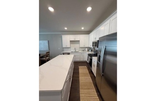 Oxford Condo | New, 3BR/3.5BA Condo/1,750 sq ft - 5 min to Ole Miss/2.5 Miles to The Square!