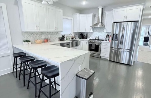 The Heights Condo | New 3BR Condo w/Rooftop Terrace & NYC Views