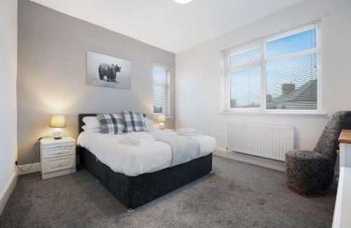 Darlington House | NEW! 3BR in Haughton Road