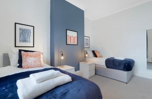 Sunderland House | NEW! 3BR in James Street