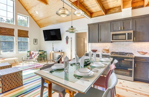 Little Kowaliga House | New 3BR Lakefront Home w/Dock + Fishing Pond