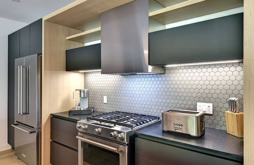 Mont-Tremblant Condo | New 3BR Lux Condo w/Mtn View Close to Everything - 101 Verbier