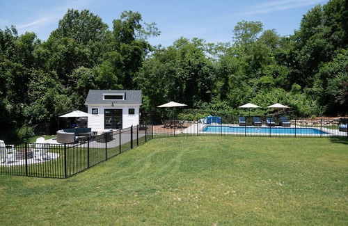 Barnstable House | New 4 bedroom 2.5 bath house with pool in a private setting