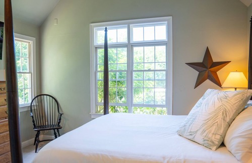 Barnstable House | New 4 bedroom 2.5 bath house with pool in a private setting