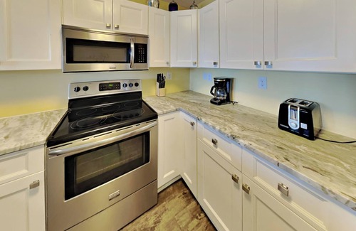 Put-in-Bay Condo | New 4 Bedroom 3 Bath Luxury Condo overlooking the water - Sleeps 12 max -C106