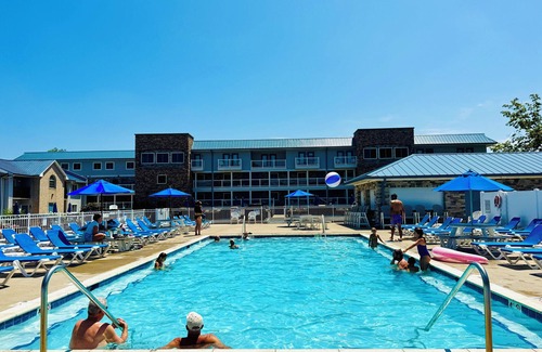 Put-in-Bay Condo | New - 4 BR Put-in-bay Waterfront Condo-All the Comforts of Home- 10 ppl -C211