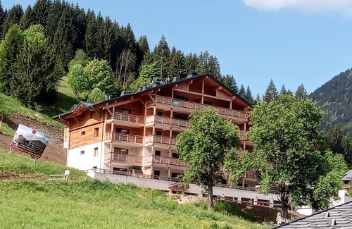 Saint-Jean-dʼAulps Apartment | New 42m² apartment at the foot of the slopes, 1 bed, balcony, ski locker