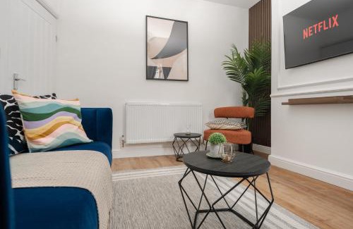 Liverpool Apartment | New 4BedRoom Home - Near LFC & EFC