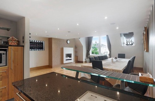 Sefton Park House | NEW! 4BR in Parkfield Road