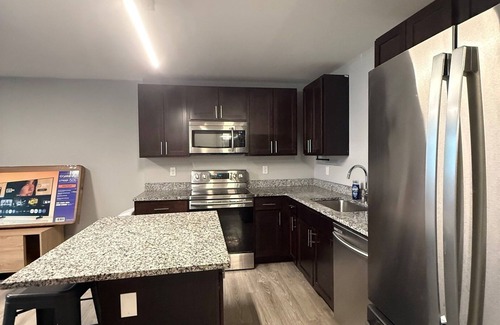 Burns Park Apartment | * NEW * 4BR Retreat | Heart of Campus w/Parking
