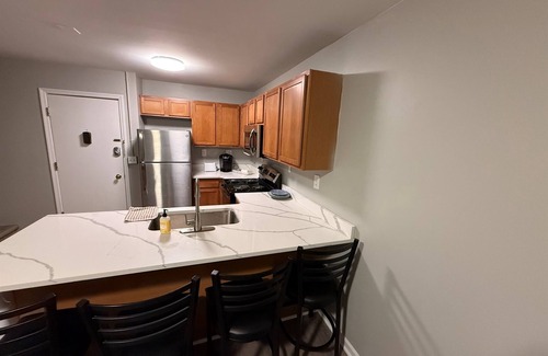 Burns Park Apartment | * NEW * 4BR Retreat | Heart of Campus w/Parking