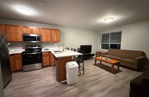 Burns Park Apartment | * NEW * 4BR Retreat | Heart of Campus w/Parking