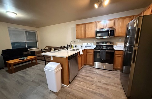 Burns Park Apartment | * NEW * 4BR Retreat | Heart of Campus w/Parking