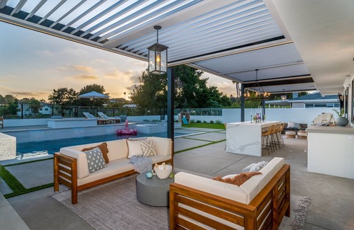 North Pacific Beach House | NEW 5 Bed 3 Bath, Ocean Views, Pool Spa, BBQ, Luxury Home!
