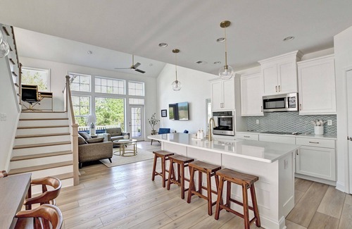 Cedar Neck House | New 5BD Home in Marlin's Chase! Sleeps 11 w/natural views, community pool!