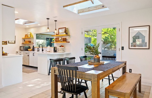 Atascadero House | New 5BR GREAT Location Sleeps 15!