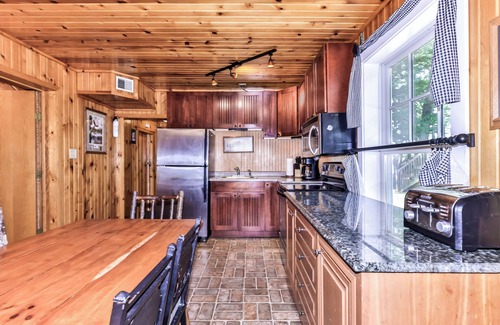 St Germain House | New! 6 Bedroom Northwoods Lodge on Big Saint Germain Lake!