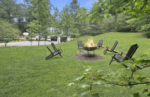 Trenton House | New 6BR -10 acres |Game room & Bunk room| Hot Tub