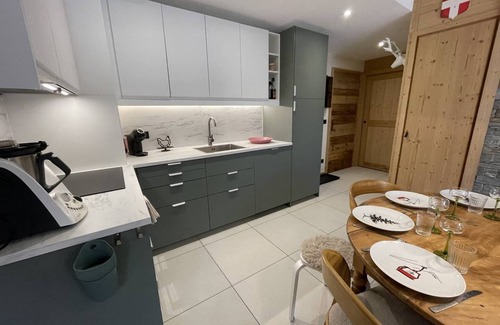 Saint-Sorlin-d'Arves Apartment | New 8-person flat in the heart of the village