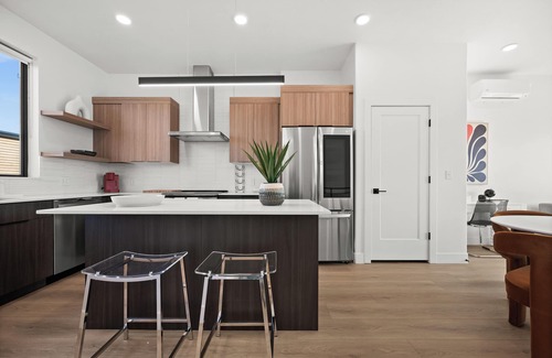 East Central House | NEW 9th and 9th
