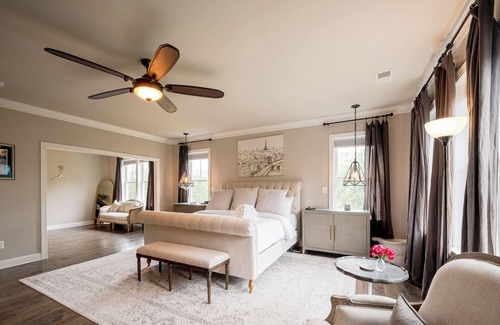 Leesburg House | **New**: A Private Luxury Retreat for Bridal Party or Weekend Escape