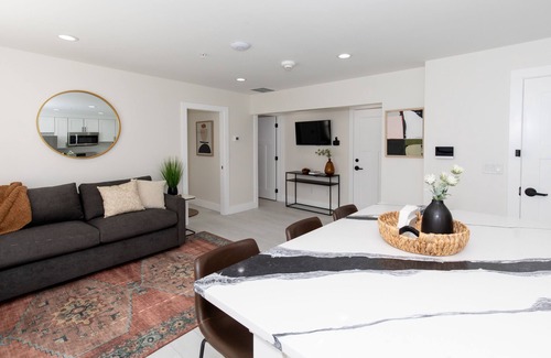 Sandusky Condo | New! Adjoining Suites - Sleeps 12!