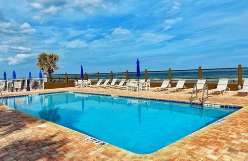 Daytona Beach Apartment | NEW Amazing Ocean Front Up to 6 Guests in Daytona - Up 6 Guests!
