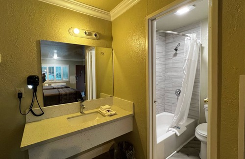 Orange Hotel | New American Inn and Suites