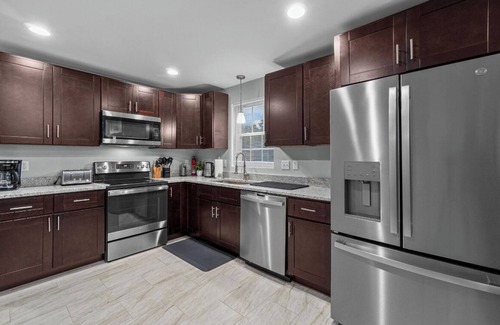 West End Providence Apartment | New and Modern Apartment just minutes away from Downtown Providence!