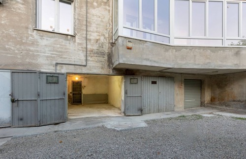 Ferrara Apartment | New and spacious apartment of about 145 sqm, capable of accommodating up to 11 people, located on the second floor of a modern building without a lift.The property is located in a residential area of ​Ferrara, a few minutes walk from the city center