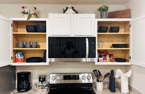 Odessa House | New and Sweet comfy 3 Bedroom 2 baths 6 beds home in Odessa with TV in each room