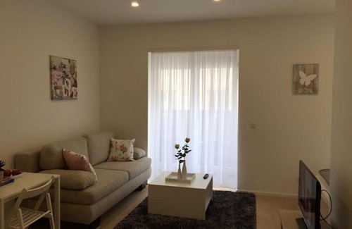 Hernals Apartment | NEW Apartment - 10 min DOWNTOWN
