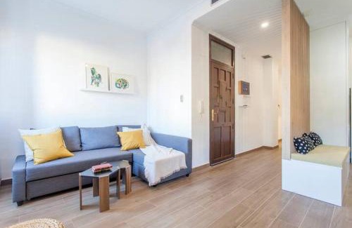 La Roqueta Apartment | new apartment 4 pax front central station wifi