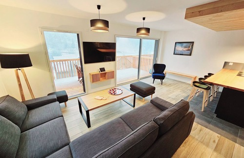 Laveissiere Apartment | NEW APARTMENT/DUPLEX - 120m² - at the foot of the slopes - sleeps 13