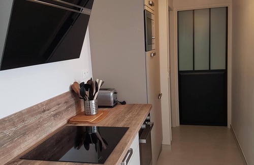 La Flotte Apartment | new apartment, heated pool, private parking, charming secure residence