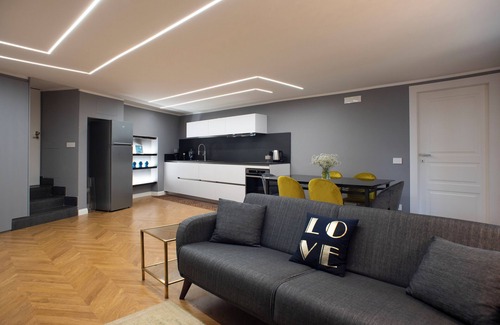 Montecalvario Apartment | New apartment in the historic center of Naples, for families or couples.